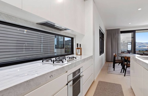 Apollo Bay House | Memishi: Oceanfront Retreat with Family-Friendly Amenities
