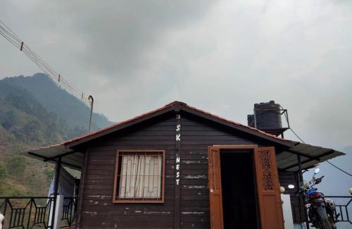 Kodaikanal House | Budget-Friendly Stay at Memmsta Hotels with Breakfast & Kitchen