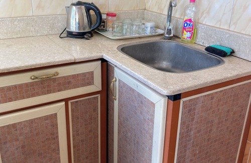 Luxor Apartment | Memnon Appts: spacious, clean 2-bedroom apartment near Nile - pool, roof terrace