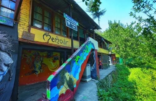 Kasol House | Relaxing Memoir Homestay: Pet-Friendly Retreat Awaits