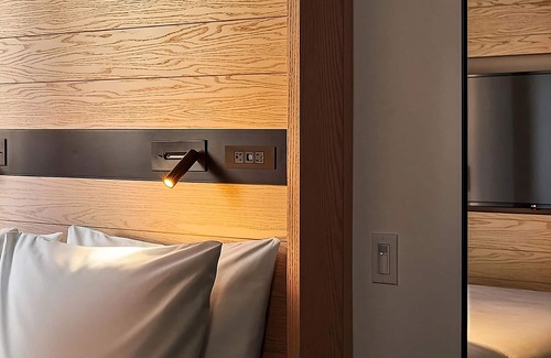 Washington Heights Hotel | Experience New York at Radio Hotel: Pet-Friendly Studio!