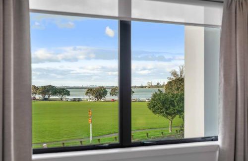 Tauranga House | Memorial View - Tauranga Holiday Home