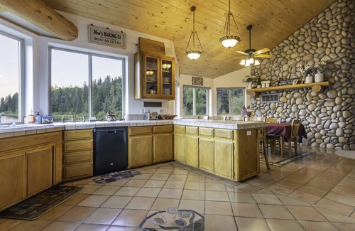 Columbine Lake House | Unforgettable Summer Fun at Private Lake Purgatory