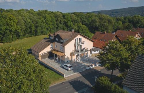 Bischofsheim an der Rhon House | MEMORY - Ferienapartments & Zimmer - Mediterraner Flair in der Rhön