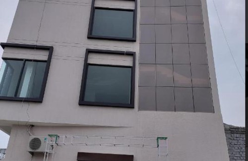 Bhiwani Bed & Breakfast | Welcoming Memory Inn: Family & Pet-Friendly Accommodations