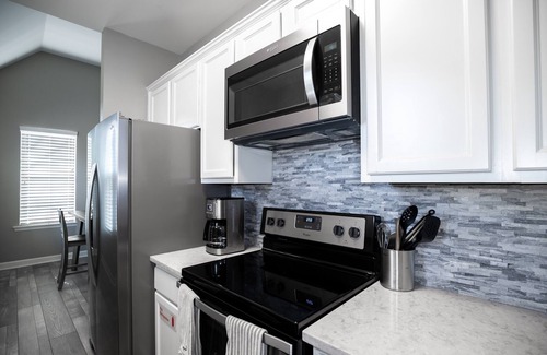Pinch District House | Renovated Downtown Memphis Home with Spa and Pet-Friendly Perks