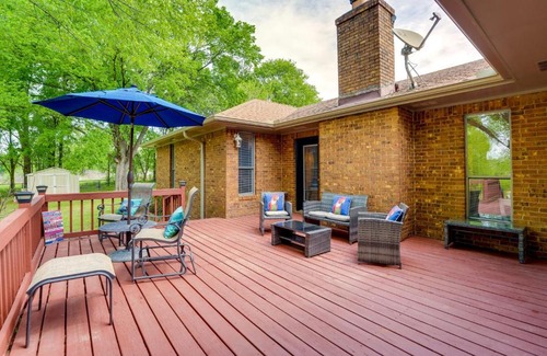 Capleville House | Memphis Vacation Rental Retreat with Spacious Deck & Amenities