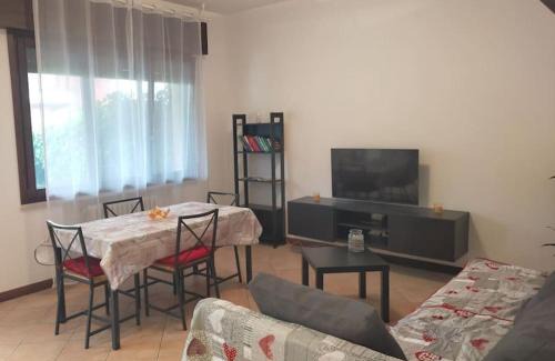 Colombare Apartment | Memy's House trilocale con giardino