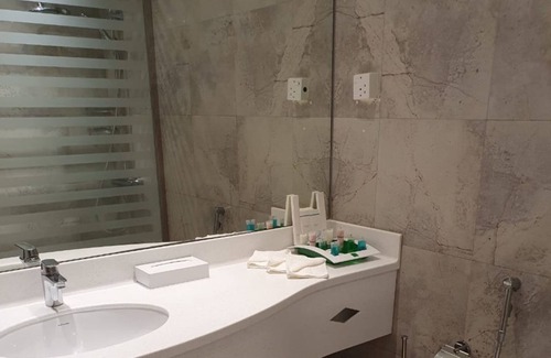 Dhahran Hotel | Mena Holiday Beach Resort Half Moon Bay