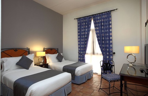 Dhahran Hotel | Mena Holiday Beach Resort Half Moon Bay