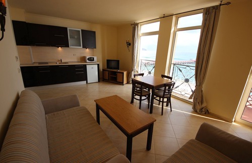 Elenite Apartment | MENADA Andalusia: Cozy Apartment with Ocean View & Spa