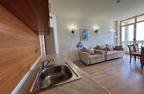 Elenite Hotel | Relaxing Getaway at Menada Atrium Apartments with Pool