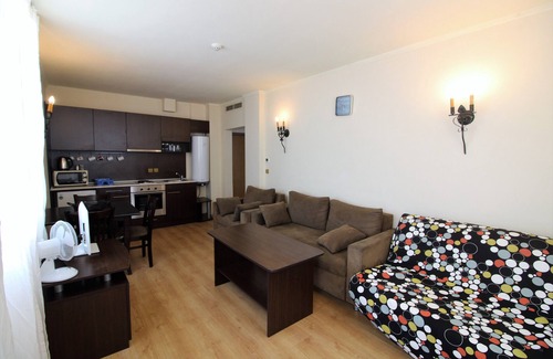 Elenite Apartment | Exclusive Sea View Apartment at MENADA ATRIUM Hotel