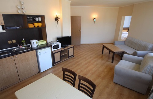 Elenite Apartment | Ocean View One Bedroom Apartment at Menada Atrium
