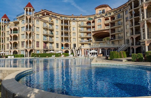 Elenite Apartment | MENADA NEGRESCO: Cozy Apartment with Pool & Breakfast