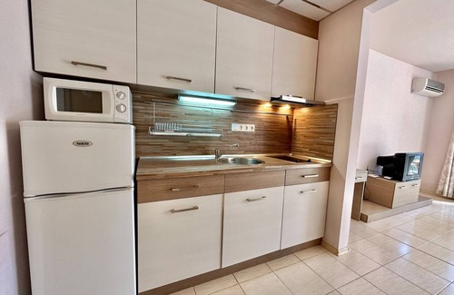 Pomorie Apartment | Pet-Friendly Ocean View Studio at Menada Pomorie Bay