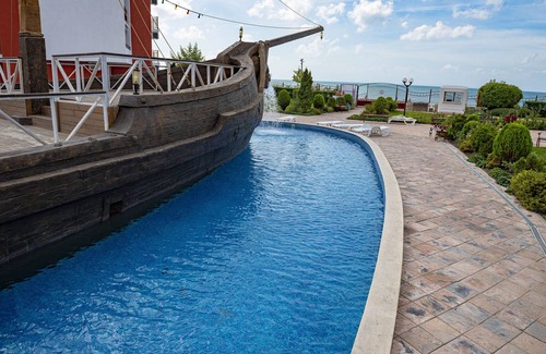 Elenite Apartment | Cozy Studio at MENADA Privilege Fort Beach with Ocean View