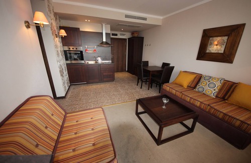 Sunny Beach Apartment | MENADA Royal Beach: Sea View Apartment with Pool & Spa