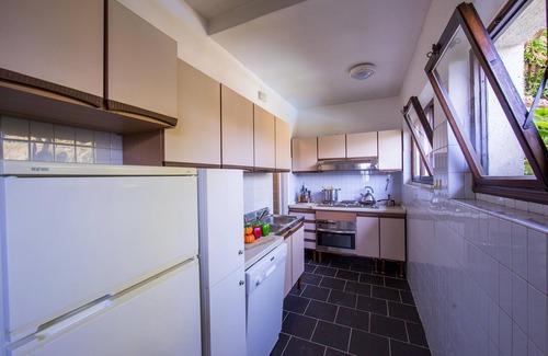 Ca' Bianca Apartment | Discover Menaggio Spiaggia: Lake View & Spa Retreat