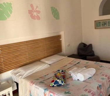 Vulcano Porto Apartment | Menichetta Bilo: Family-Friendly Stay with Free Pool Access