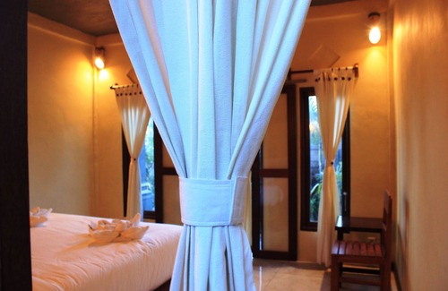 Pejarakan Bed & Breakfast | Discover Menjangan Sari: Family-Friendly Retreat with Pool