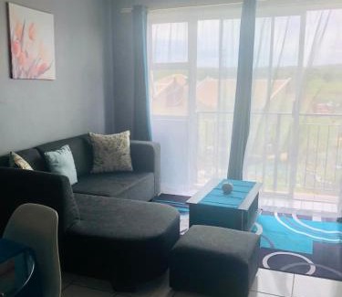 Menlyn Apartment | Budget-Friendly Stay at The Menlyn Comfort with Pool Access