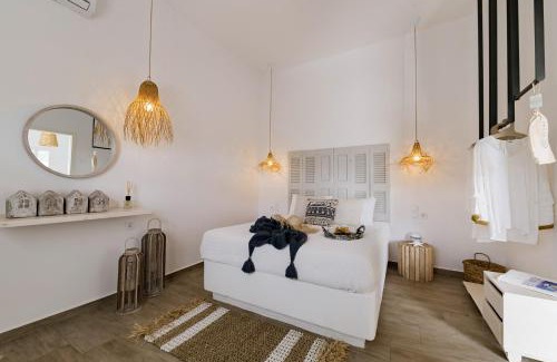 Panormos House | Elegant Menori Luxury Suite with Ocean View & Spa Amenities