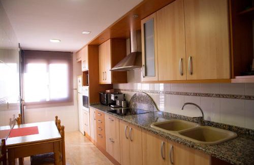 Alcaniz Apartment | Family-Friendly Stay at Mequedo in Alcañiz