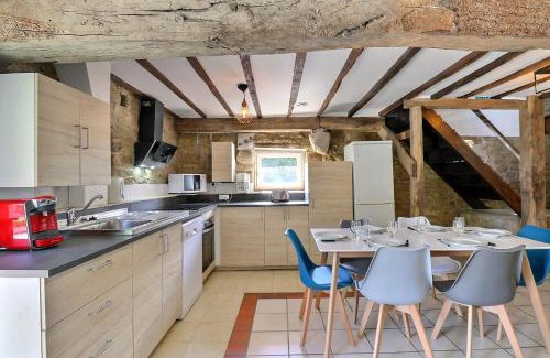 Parigne House | Oceanfront Escape: Guest Rated 9.5 with Private Pool & Spa