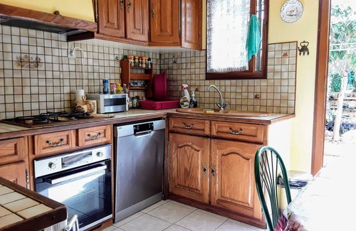 La Londe-les-Maures Villa | Mer Méditerranée, Loue T2 Dans Aile de Villa 4/5 Pers .60 m2