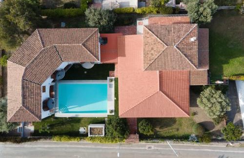 Posada Apartment | Discover Mera Apartments: Oceanfront Bliss with 9.9/10 Rating