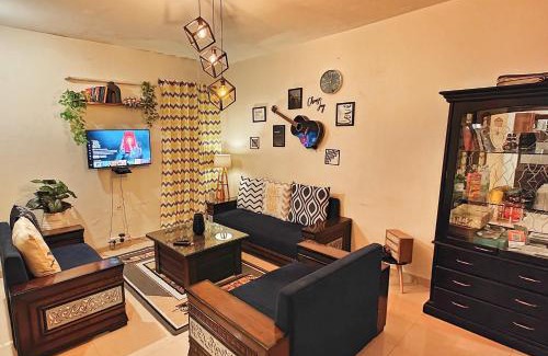 Turkaura Villa | Idyllic Meraki Villa with Himalayan Views & Breakfast Included