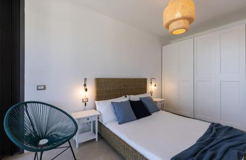 San Lorenzo al Mare Apartment | Meraki Home: Oceanfront Paradise with 10/10 Guest Rating