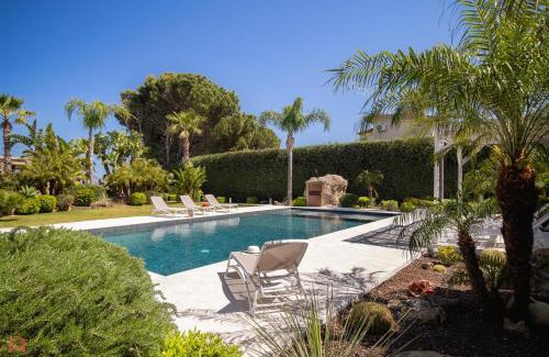Partinico Villa | Beautiful Villa in Trappeto with Oceanfront Pool Access