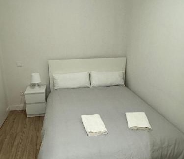 Valencia City Centre Apartment | Pet-Friendly Stay at Calle Rajol near Mercado Central