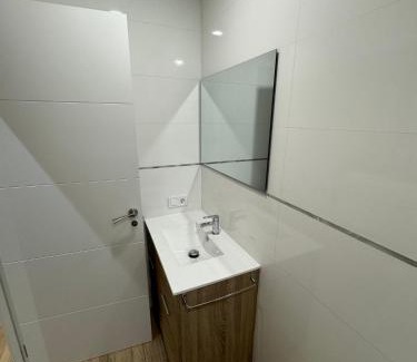 Valencia City Centre Apartment | Pet-Friendly Stay at Calle Rajol near Mercado Central