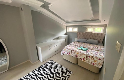 Besevler Mahallesi Villa | Family-Friendly MERCAN VİLLA: Your Ideal Getaway