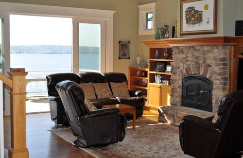 Mercer Island House | Ocean View Mercer Island Waterfront Villa: 10/10 Guest Rated