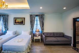 Chang Phueak Hotel | Merchant Villa: 4-Star Haven with Pool & Hot Tub Access