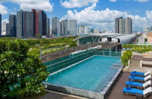 Makkasan Hotel | Discover Mercure Bangkok Makkasan: 4-Star Comfort Awaits