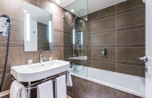 Bourg-en-Bresse Hotel | Discover Mercure Bourg En Bresse: Family-Friendly Retreat