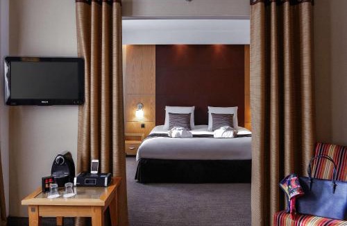 Caen City Centre Hotel | Cozy Mercure Caen Centre Port De Plaisance Awaits You