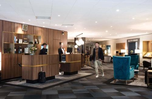 Caen City Centre Hotel | Cozy Mercure Caen Centre Port De Plaisance Awaits You