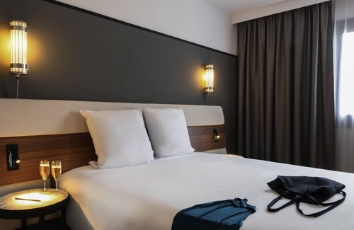 Caen City Centre Hotel | Discover Mercure Caen Centre Port de Plaisance Hotel