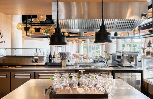 Lacroix-Saint-Ouen Hotel | Elegant Mercure Compiegne Sud with Spa & Dining Options