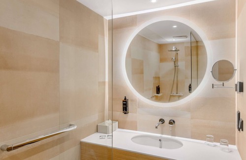 Debrecen Hotel | Relax at Mercure Debrecen: 4-Star Hotel with Spa & Dining