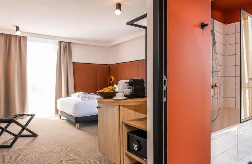Dunkerque Centre Hotel | Top-Rated Mercure Dunkerque Centre Gare with Hot Tub & Dining