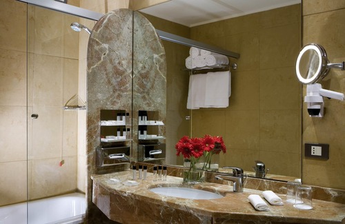 Zona XXVIII Tor de' Cenci Hotel | Relax at Mercure Eur Roma West - 4-Star Family-Friendly Stay