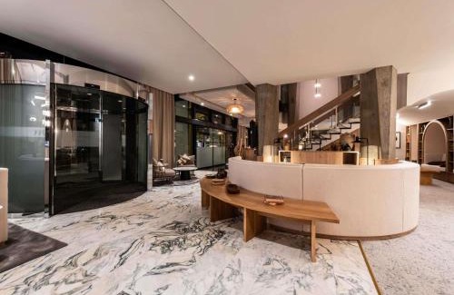 Quartier Hyper-Centre Hotel | Welcoming Mercure Grenoble Centre Alpotel: Pet-Friendly Stay
