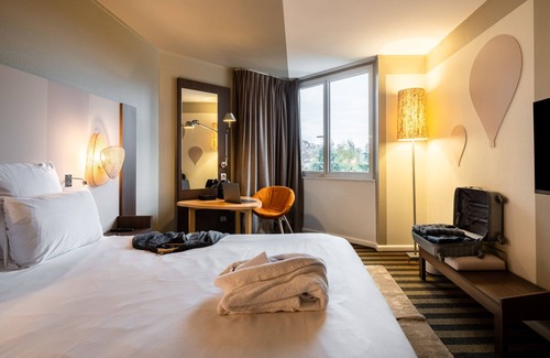 Meylan Hotel | Discover Mercure Grenoble Meylan: 4-Star Hotel with Spa